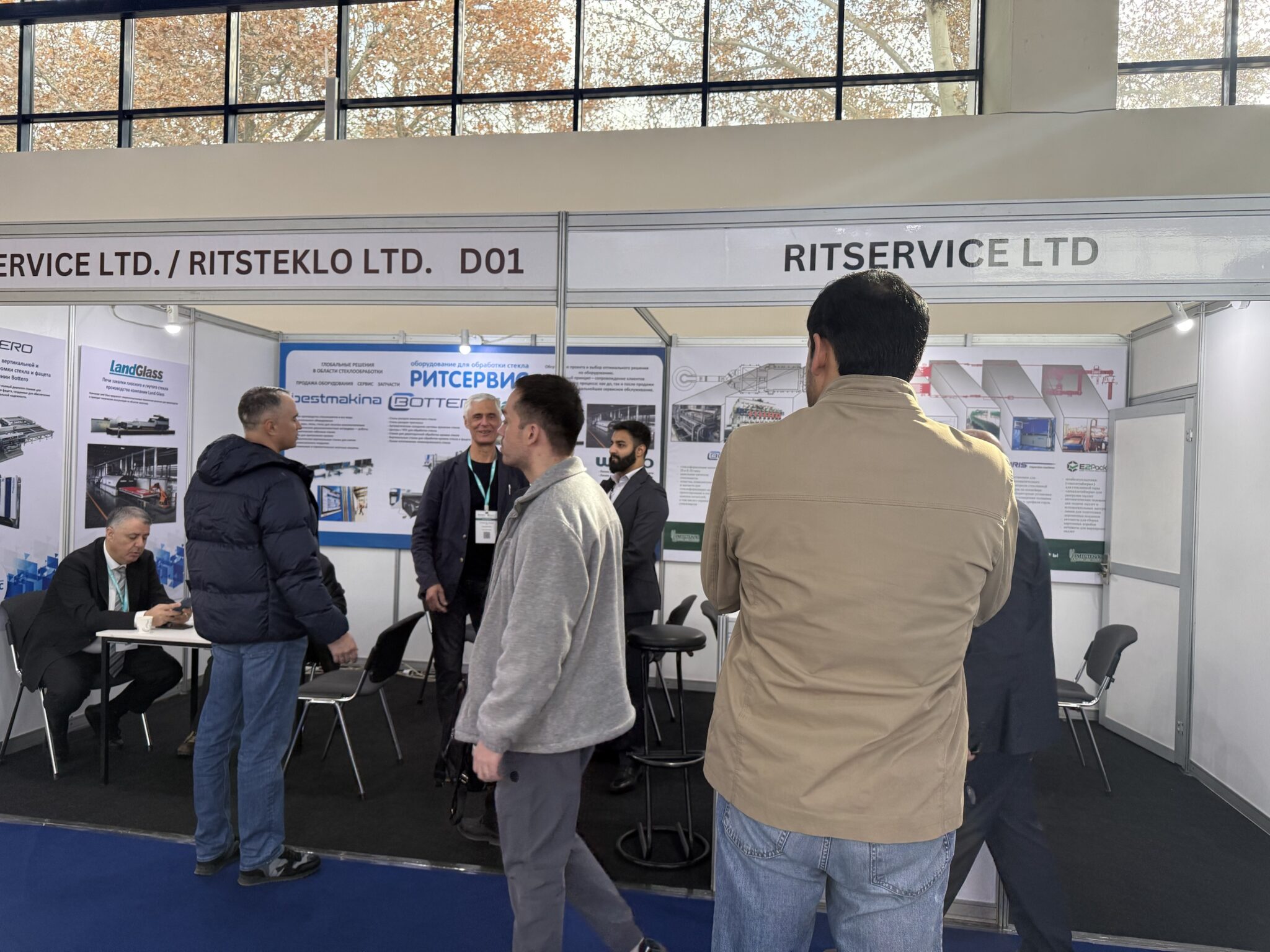UzGlass exhibition photo 4
